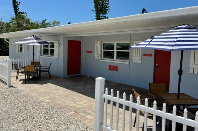 Sunshine Island Inn - Adults Only Санибел Экстерьер фото